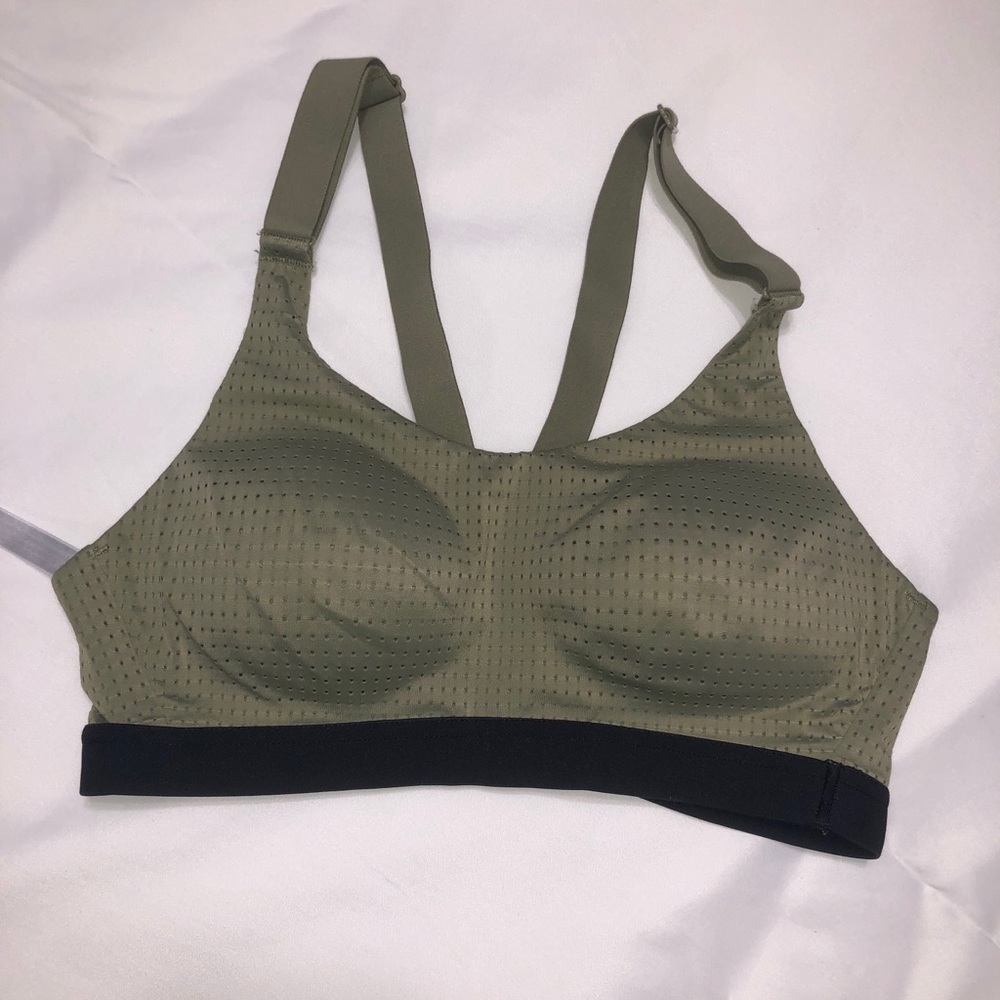 Victoria’s Secret Lightweight Sportsbra